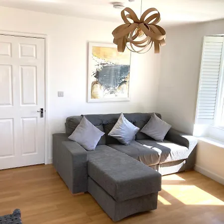 Apartment Lovely Spacious Flat With Sea Views, Sunsets, Garden And Woodburner Sennen